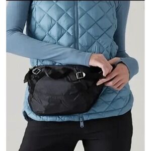 NWT ATHLETA Excursion Large Belt Bag Black Nylon Fanny Pack Waist Sling Purse!